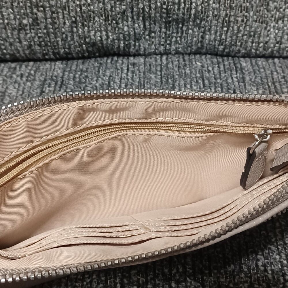 DANA BUCHMAN Light Gray Wristlet - Picture 4 of 5